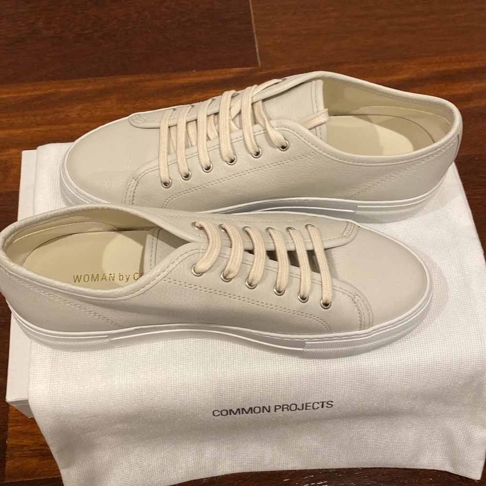 Sneakers - Picture 2 of 5